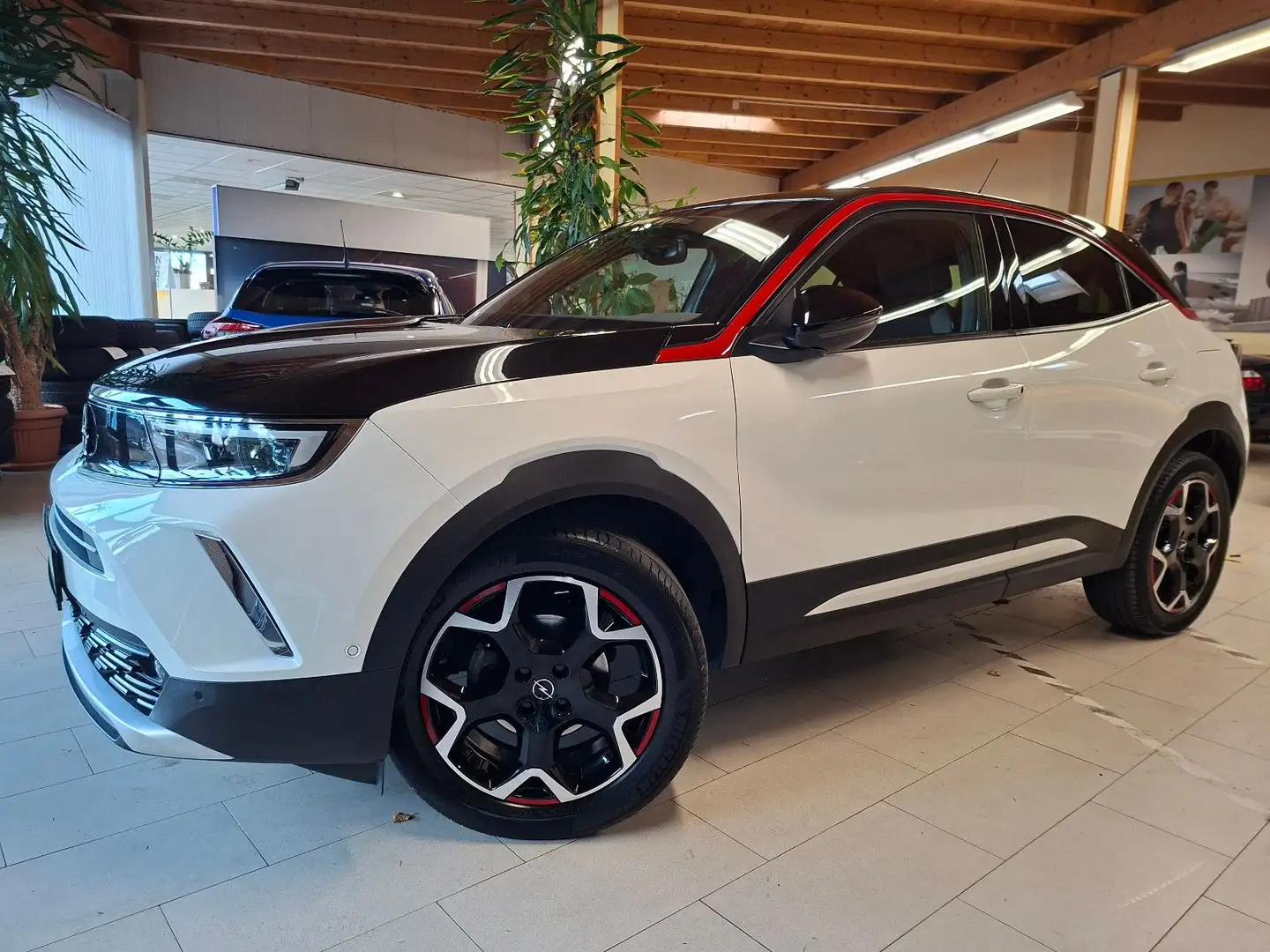 Opel Mokka GS Line AUTO+MATRIX-LED-NAVI+SHZ+CAM+ACC+ Weiß - 1