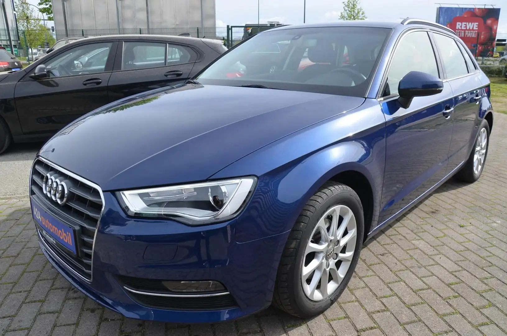 Audi A3 Sportback 1.2 TFSI EU6 AZV Xenon Navi PDC Sitzheiz Blau - 1