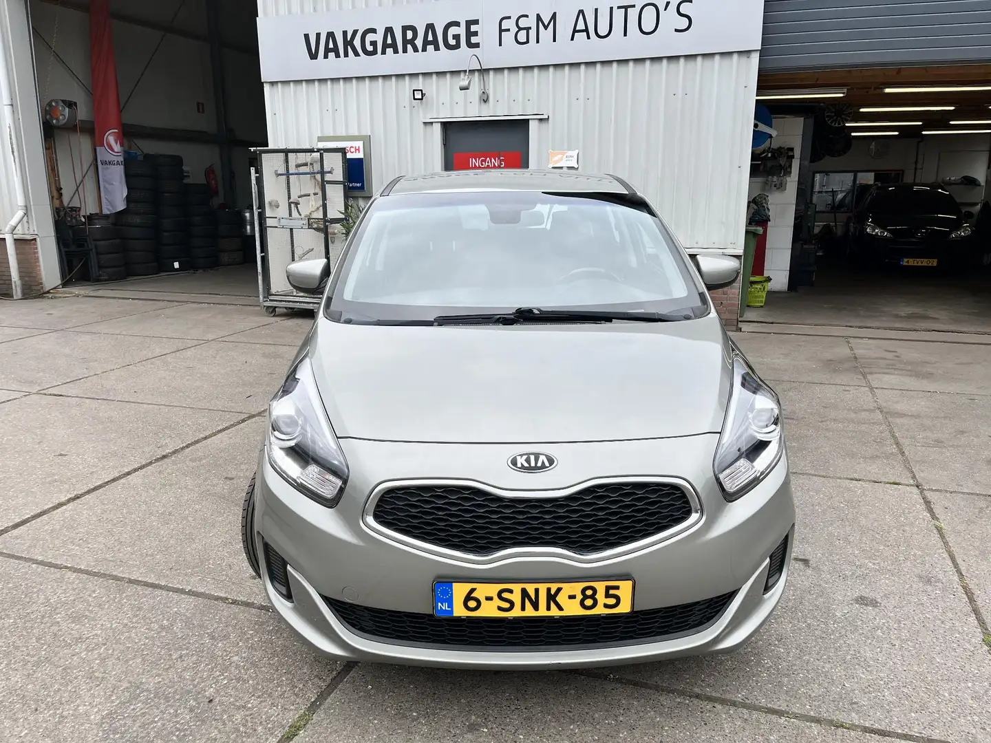 Kia Carens 1.6 GDi ComfortLine 7 persoons Grijs - 2