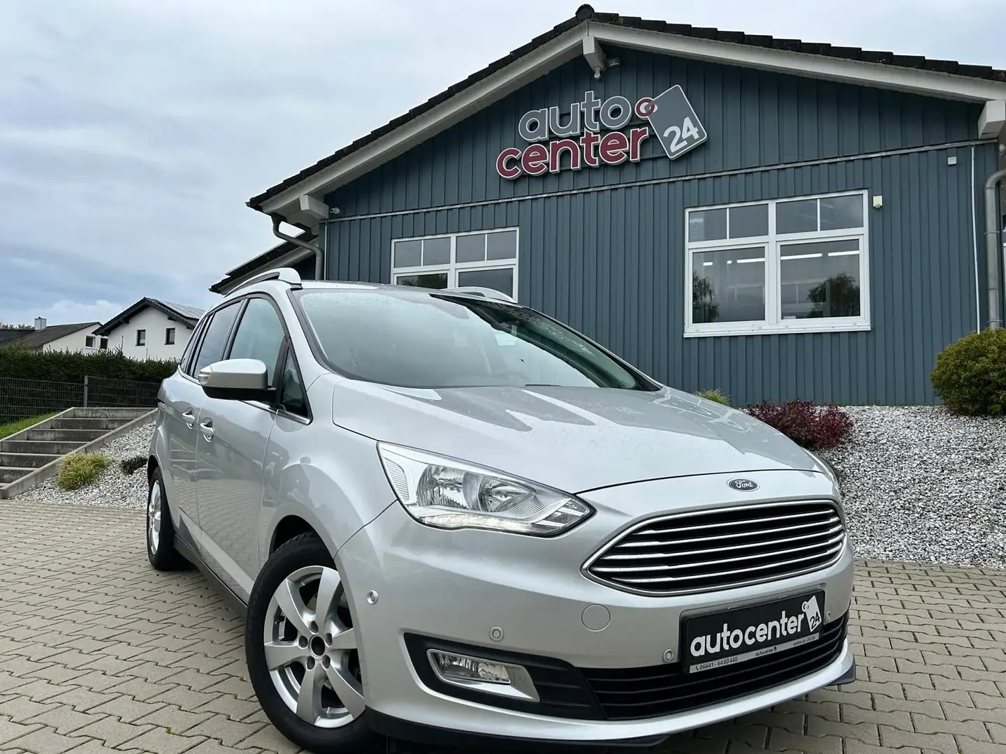 Ford Grand C-Max Titanium°1.Hand°Navi°PDC°Winterpaket Silber - 1