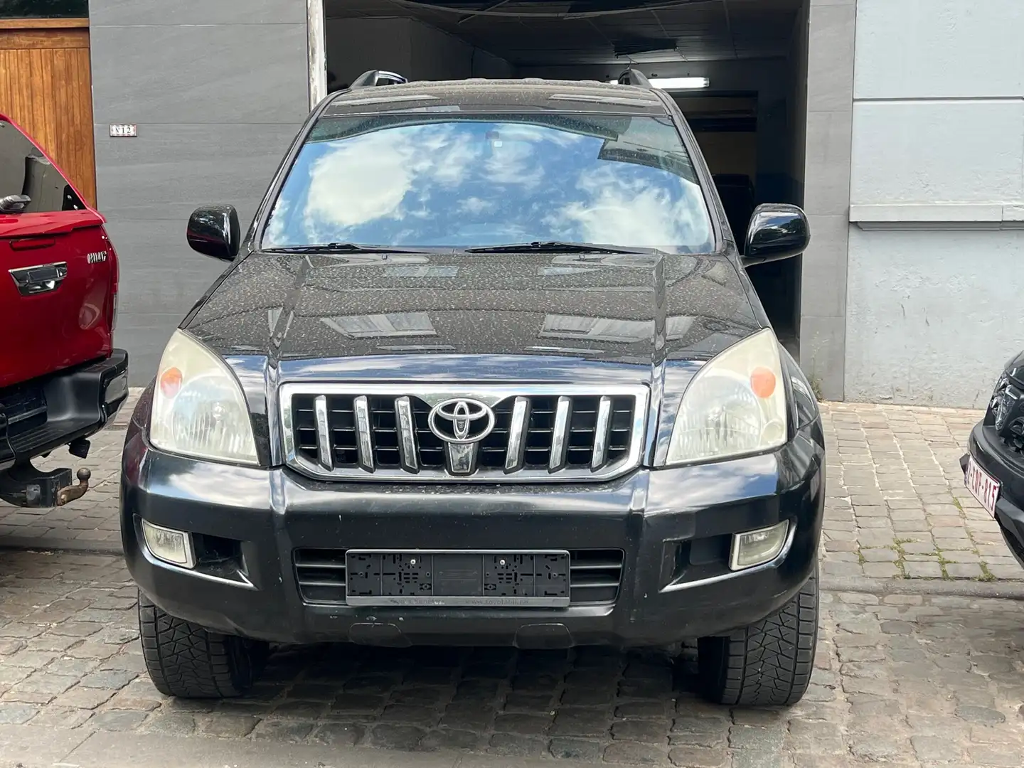 Toyota Land Cruiser Landcruiser 3.0 Turbo D4D VX Zwart - 2