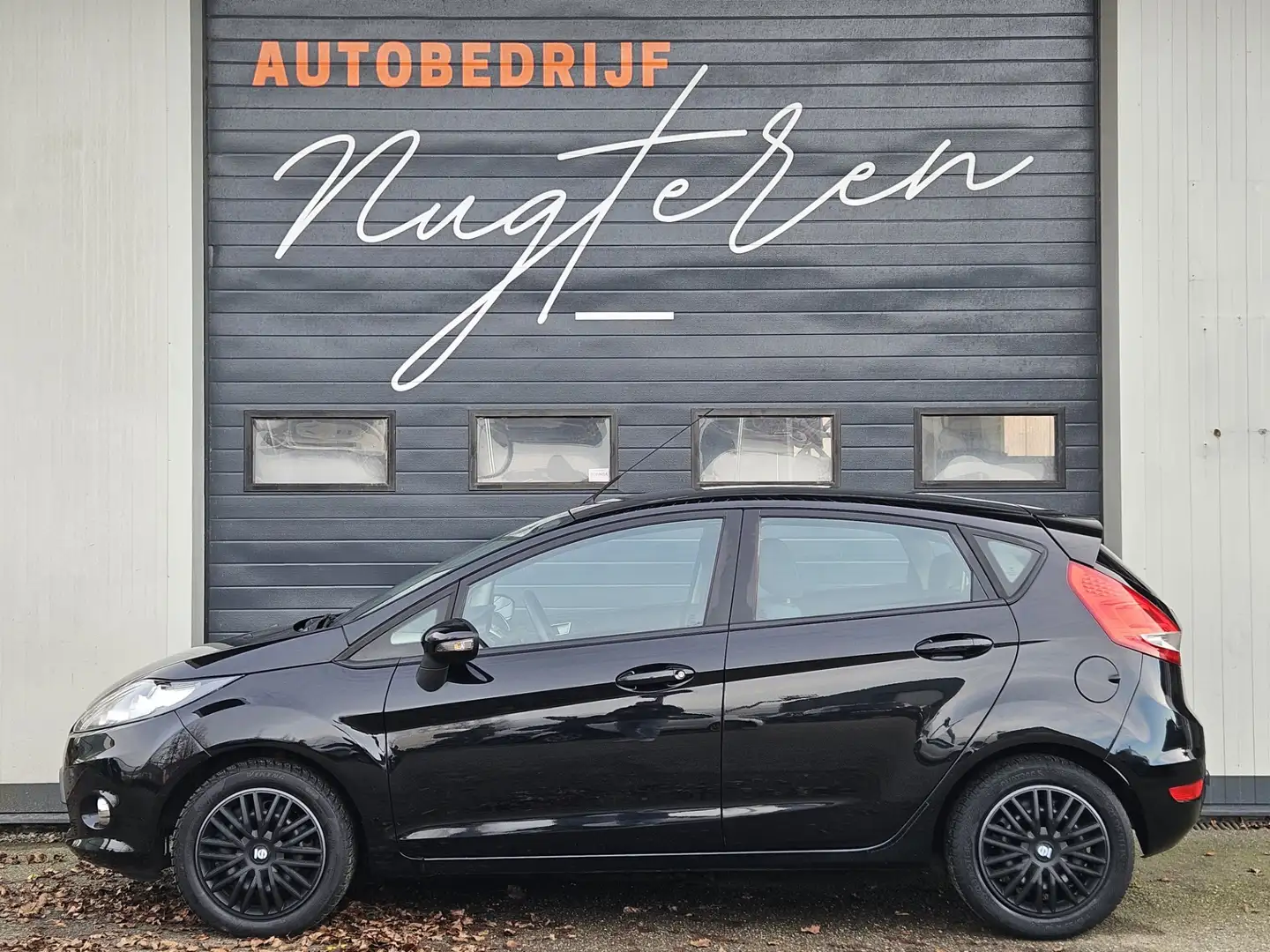 Ford Fiesta 1.25 Trend |Airco|5 Deurs| Zwart - 2
