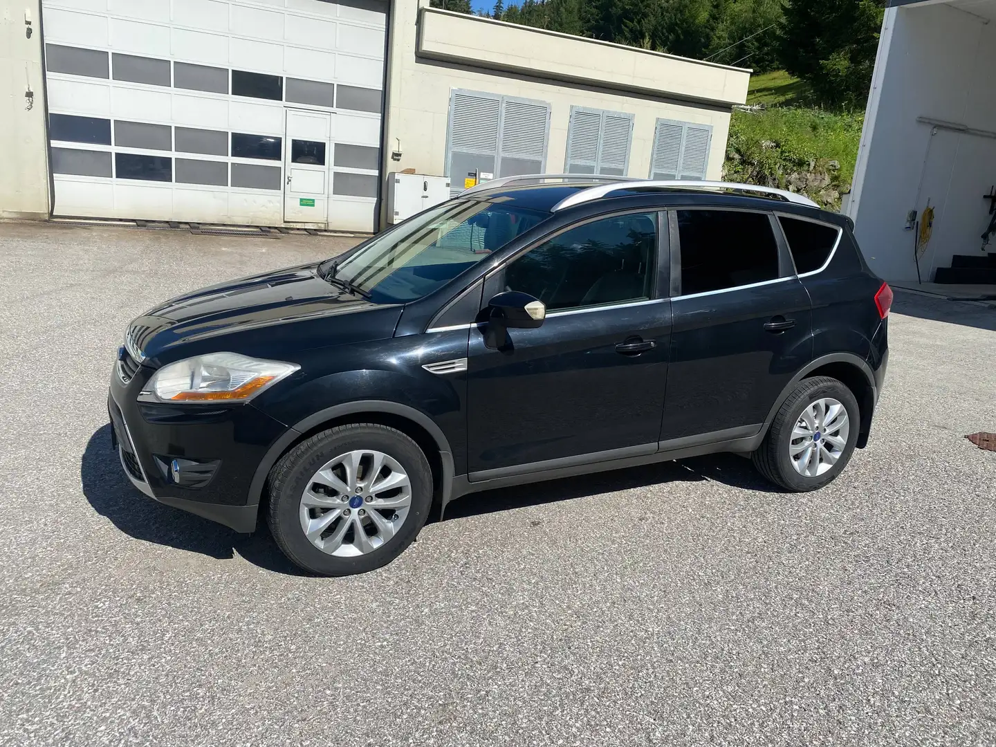 Ford Kuga Kuga 2,0 Titanium 4x4 TDCI DPF Titanium Schwarz - 2