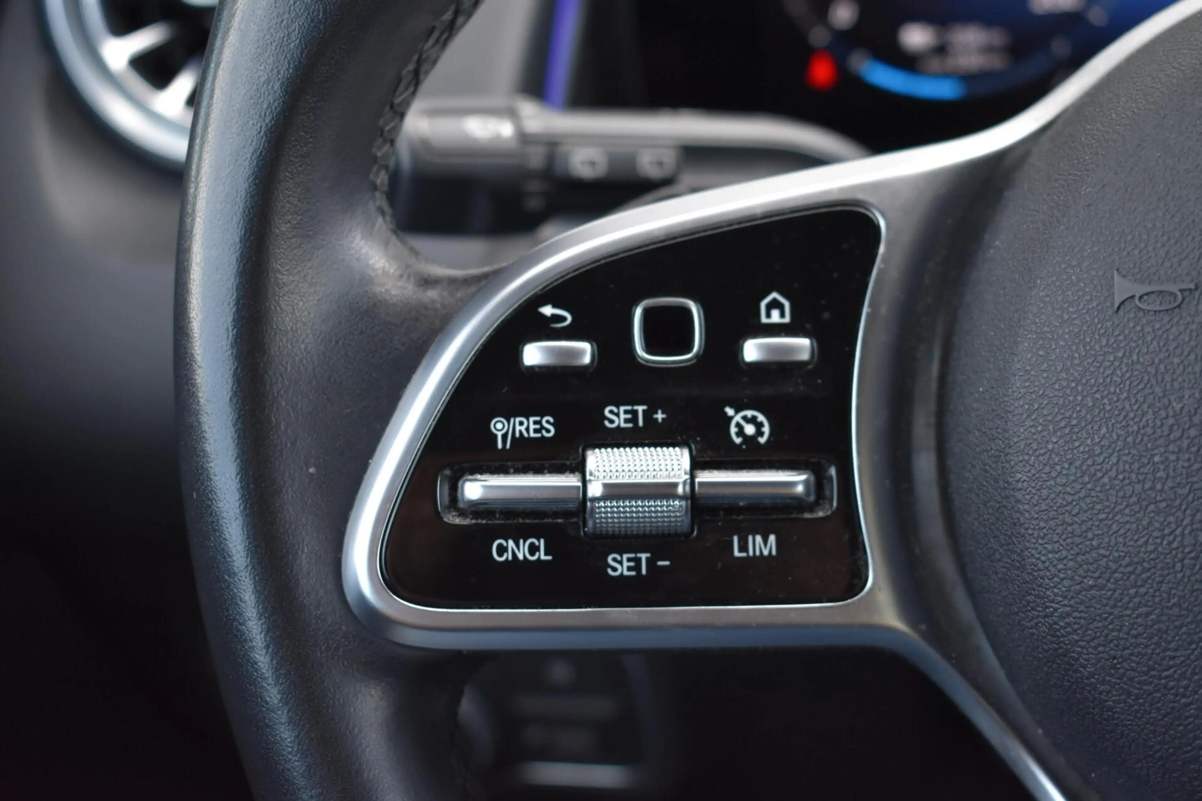 Mercedes-Benz EQB 250 Luxury Line 67 kWh | Sfeerverlichting | Camera | S — photo 15