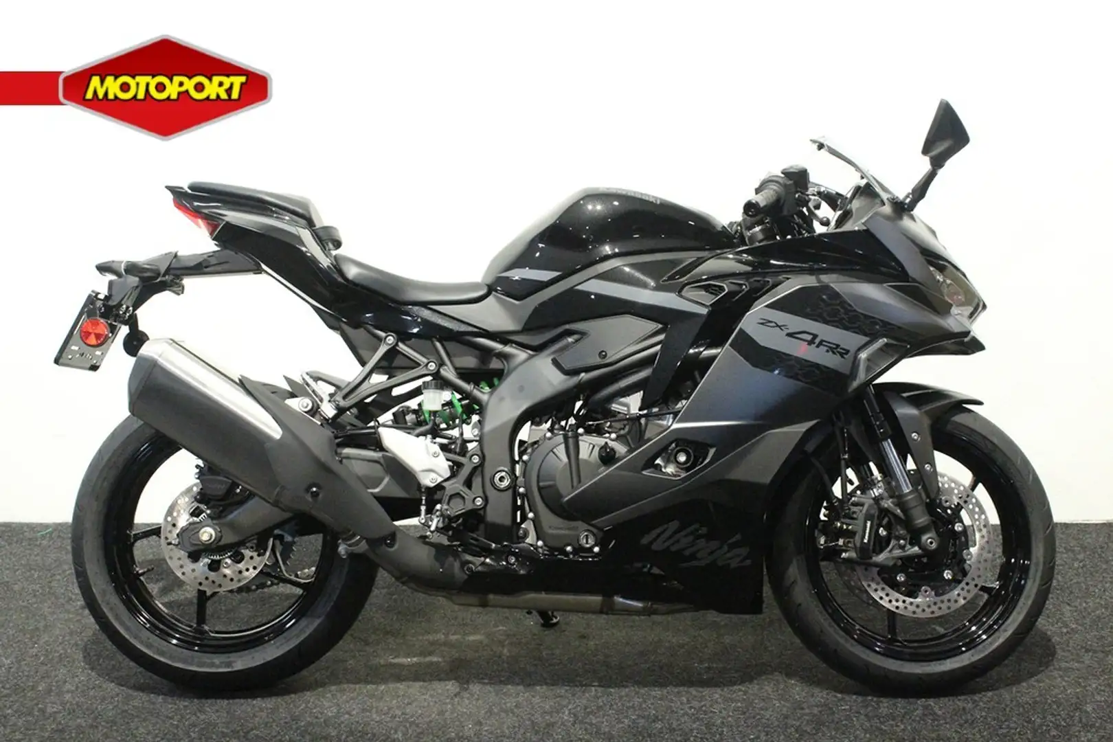 Kawasaki Ninja ZX-4RR Fekete - 1