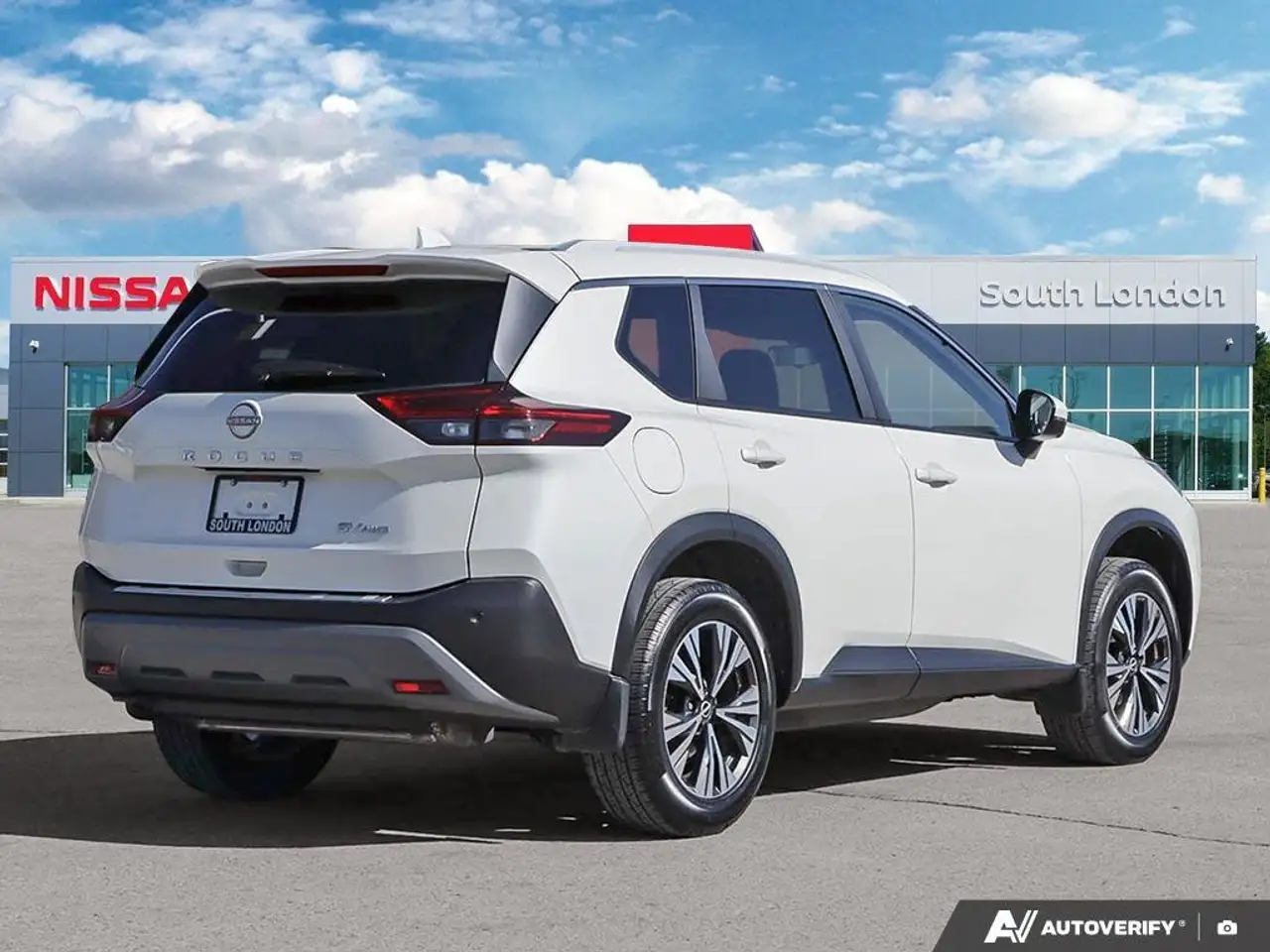 Nissan Rogue снимка Nissan Rogue