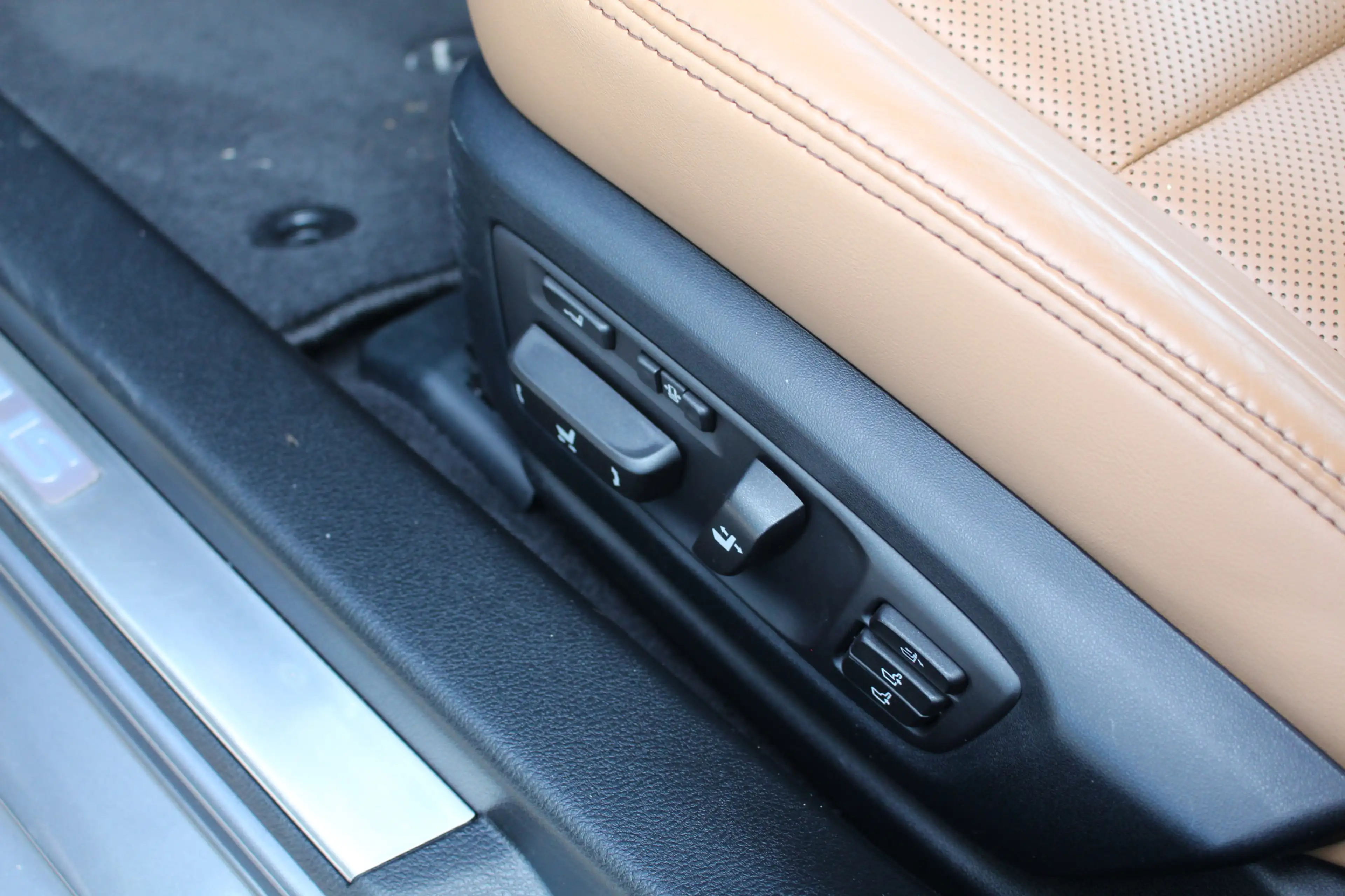 Lexus GS 300 300h Hybrid President Line I Facelift I Mark Levin — photo 15
