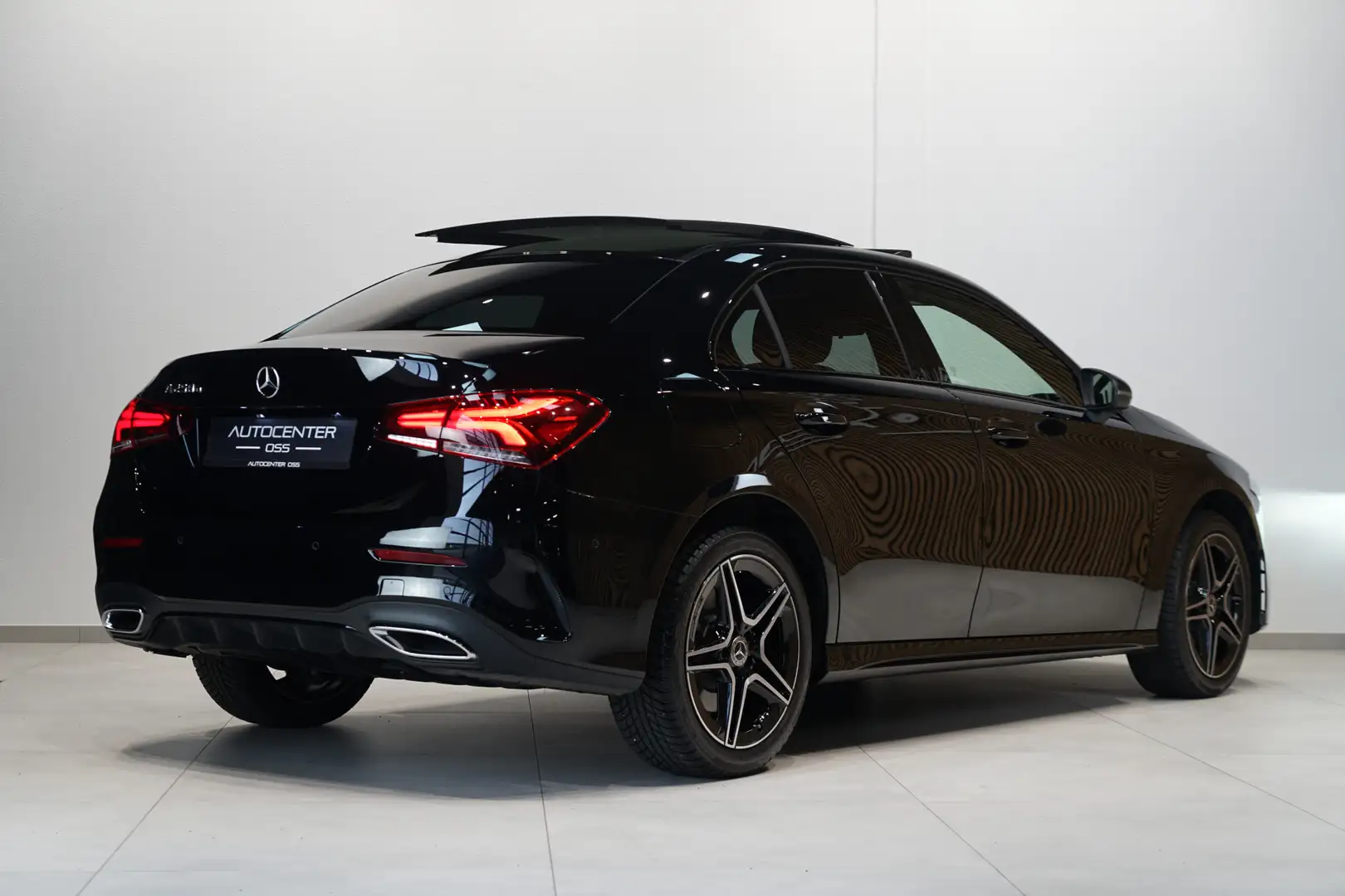 Mercedes-Benz A 250 e Limousine AMG ✅ MULTIBEAM ✅ PANO ✅ NIGHT ✅ CAMER Noir - 2