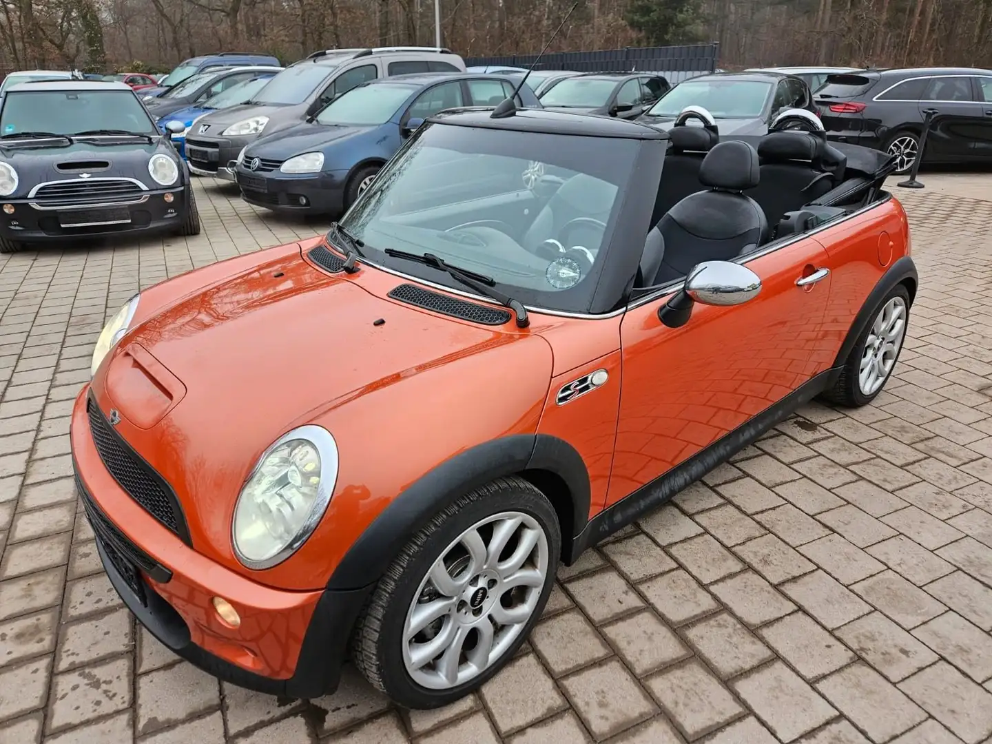 MINI Cooper S Cabrio Cooper S Orange - 1