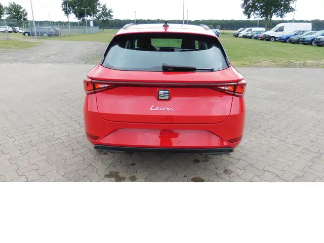 Seat Leon view 4
