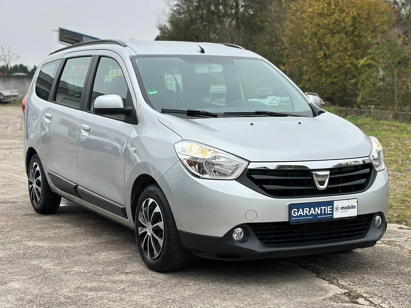 Dacia Lodgy Garantie*TÜV*INSP*AHK*Navi*Sitzheizung Argent - 1