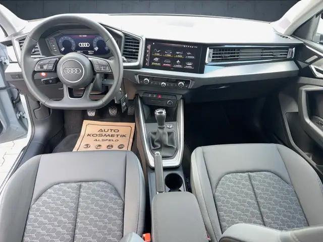 Audi A1 view 11