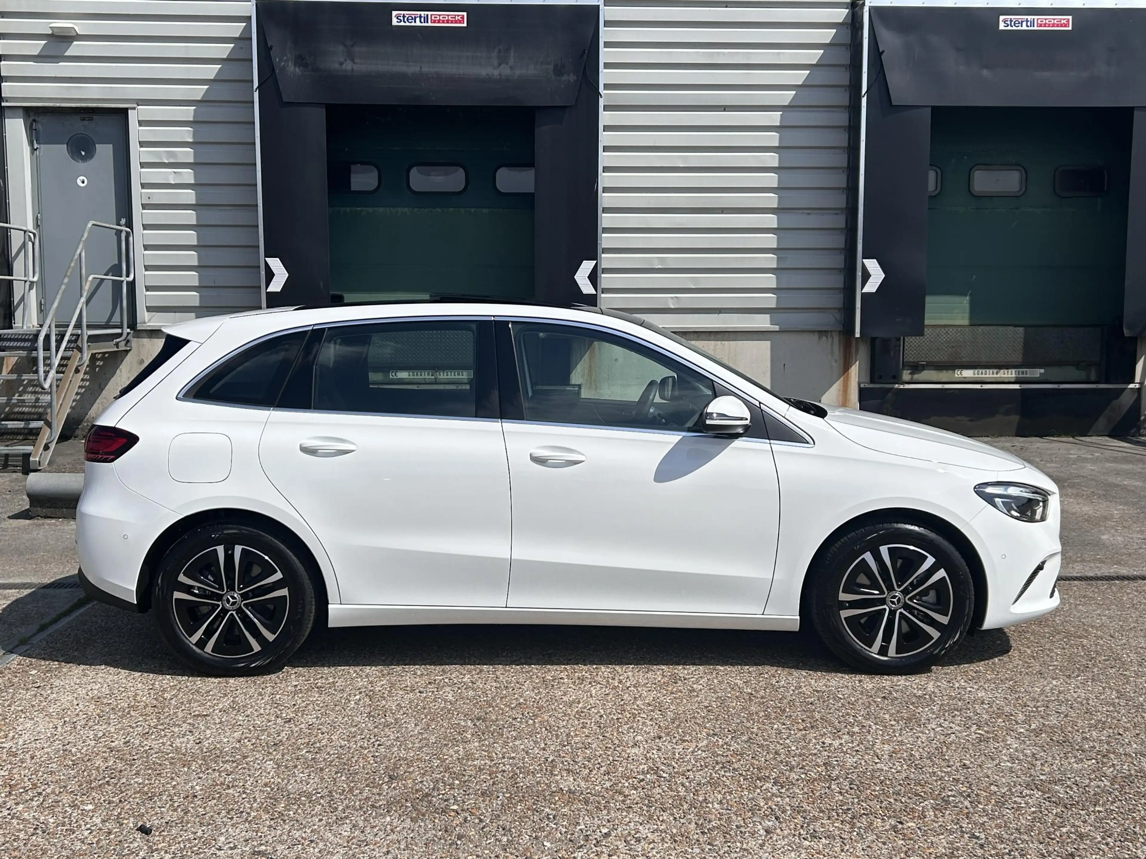 Mercedes-Benz B 250 e Luxury Line | Panoramadak | Trekhaak | Keyless E — photo 4