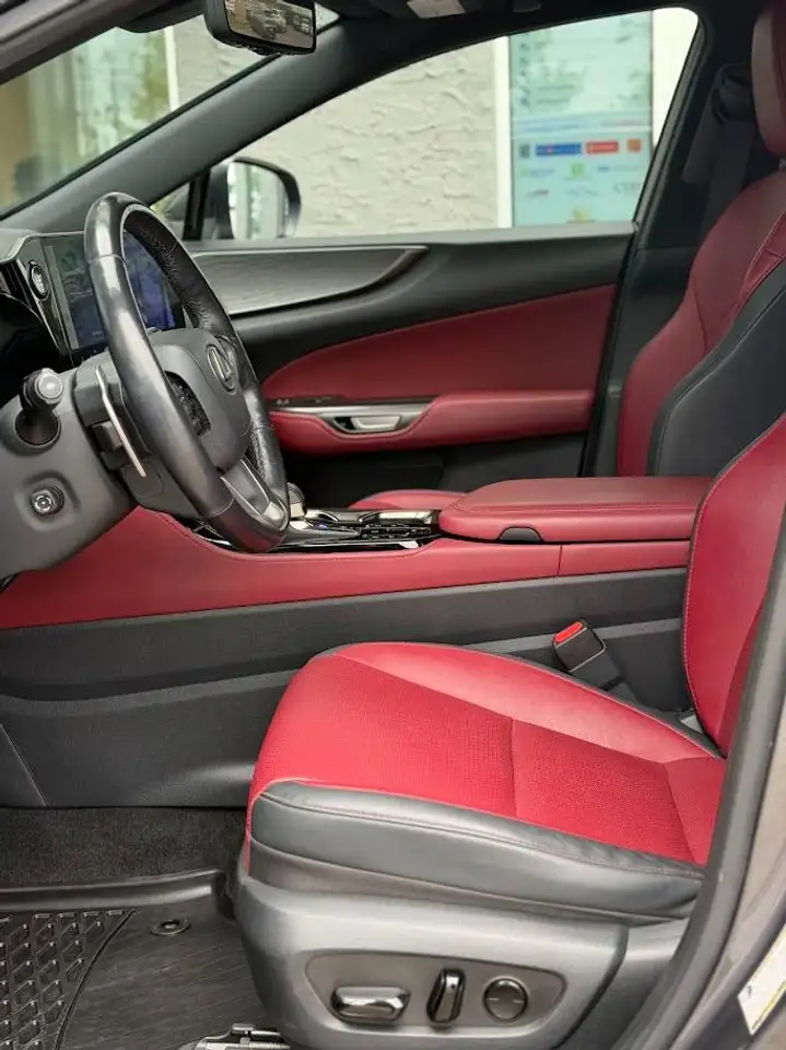 Lexus NX снимка Lexus NX