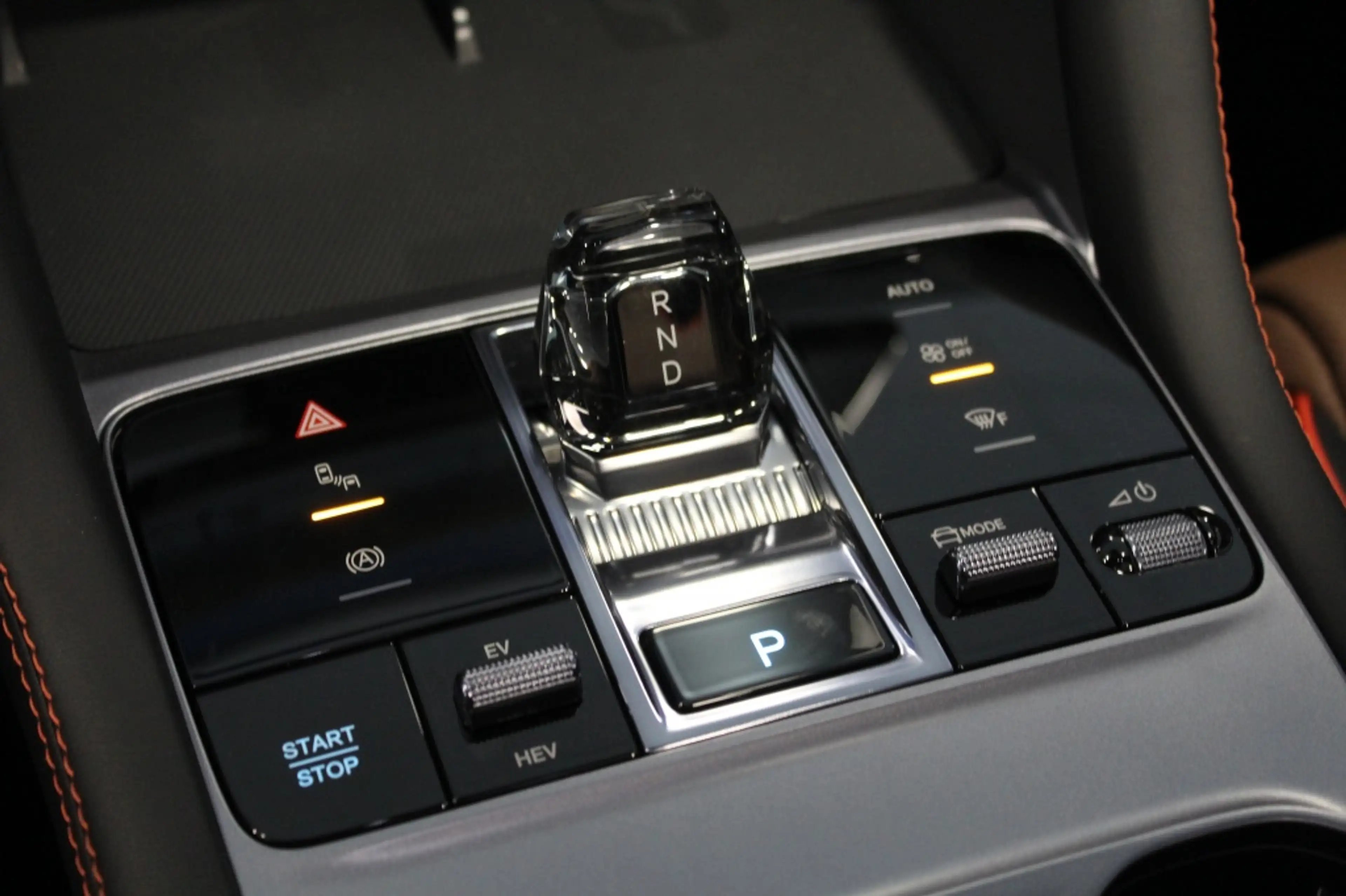 BYD Seal U 1.5 DM-i FWD Boost/CARPLAY/PANO/CAMERA — photo 21