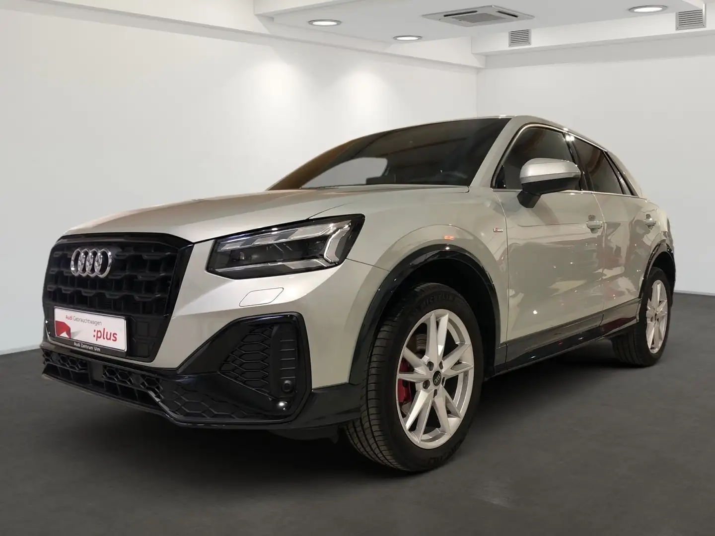 Audi Q2 S-Line 35 TDI S tronic AHK NAV R-KAM E-KLAPPE Silber - 2