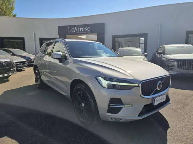 Volvo XC60 XC60 2.0 b5 Momentum awd geartronic my20