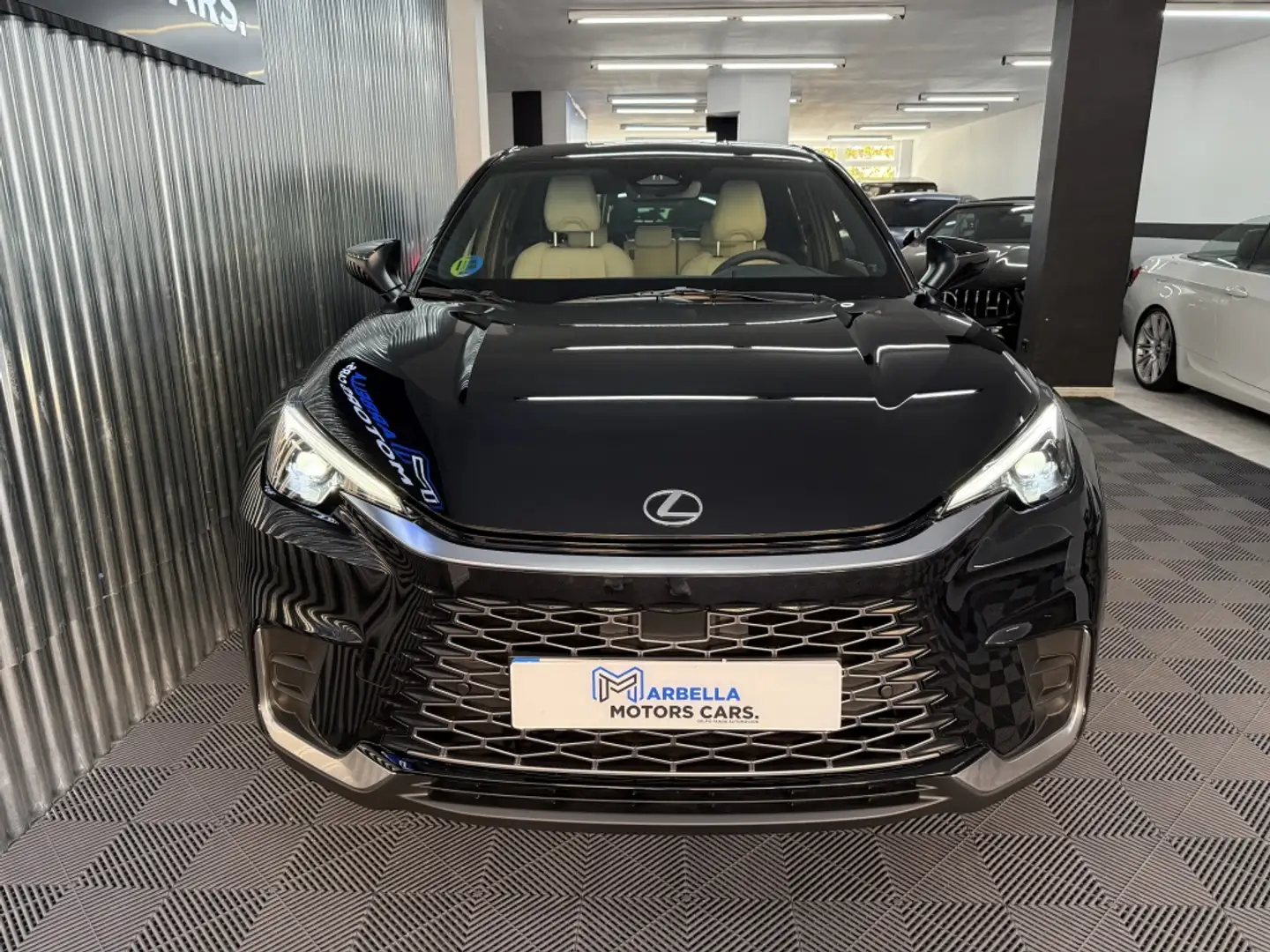 Lexus LBX Elegant+ Noir - 2