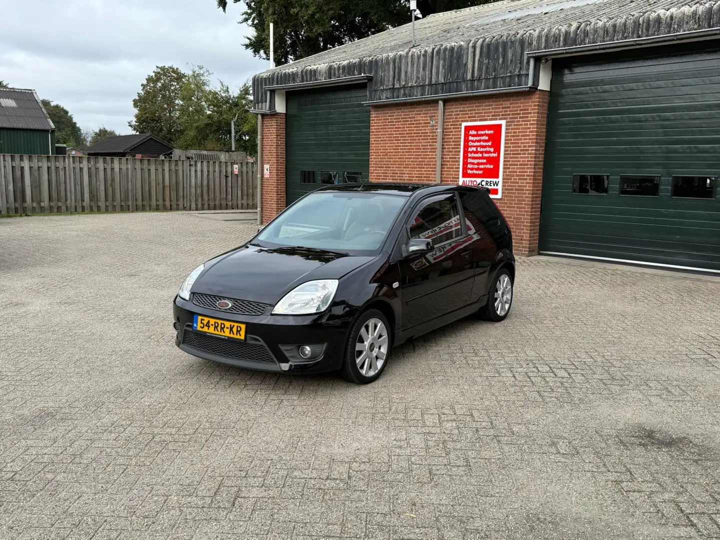 Ford Fiesta 2.0-16V ST150! Zwart - 2