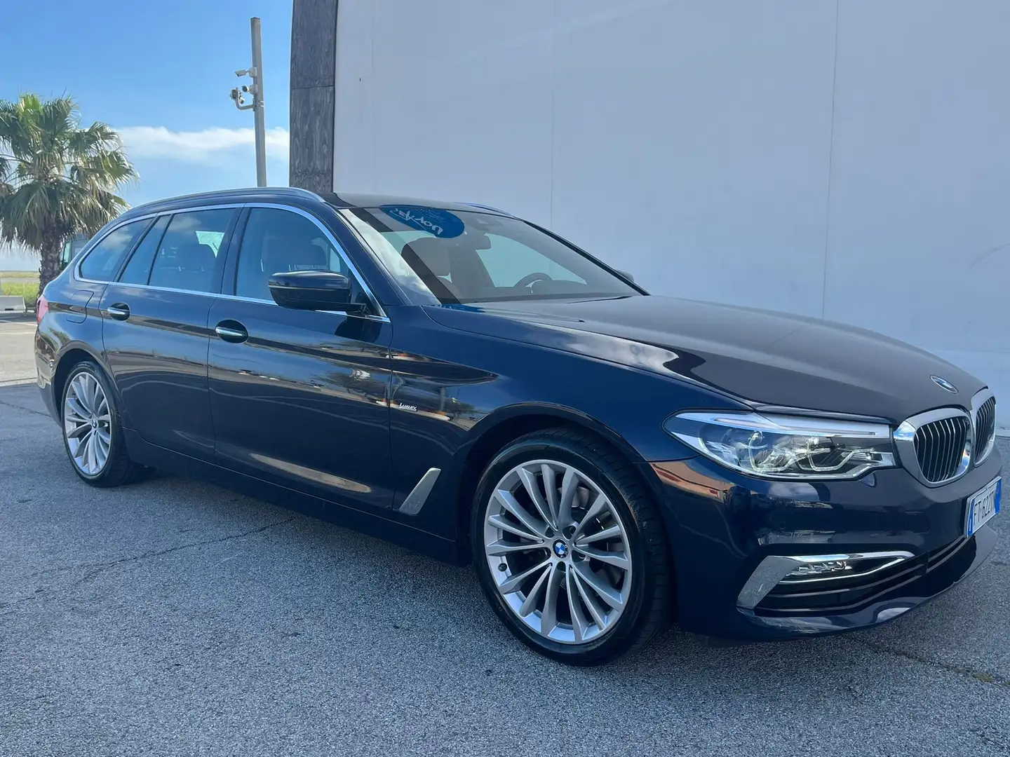BMW 520 Serie 5 G31 2017 Touring 520d Touring Luxury auto Blauw - 1