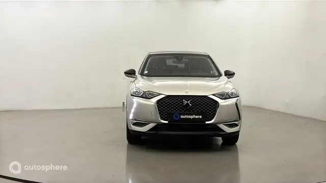 DS Automobiles DS 3 Crossback view 2