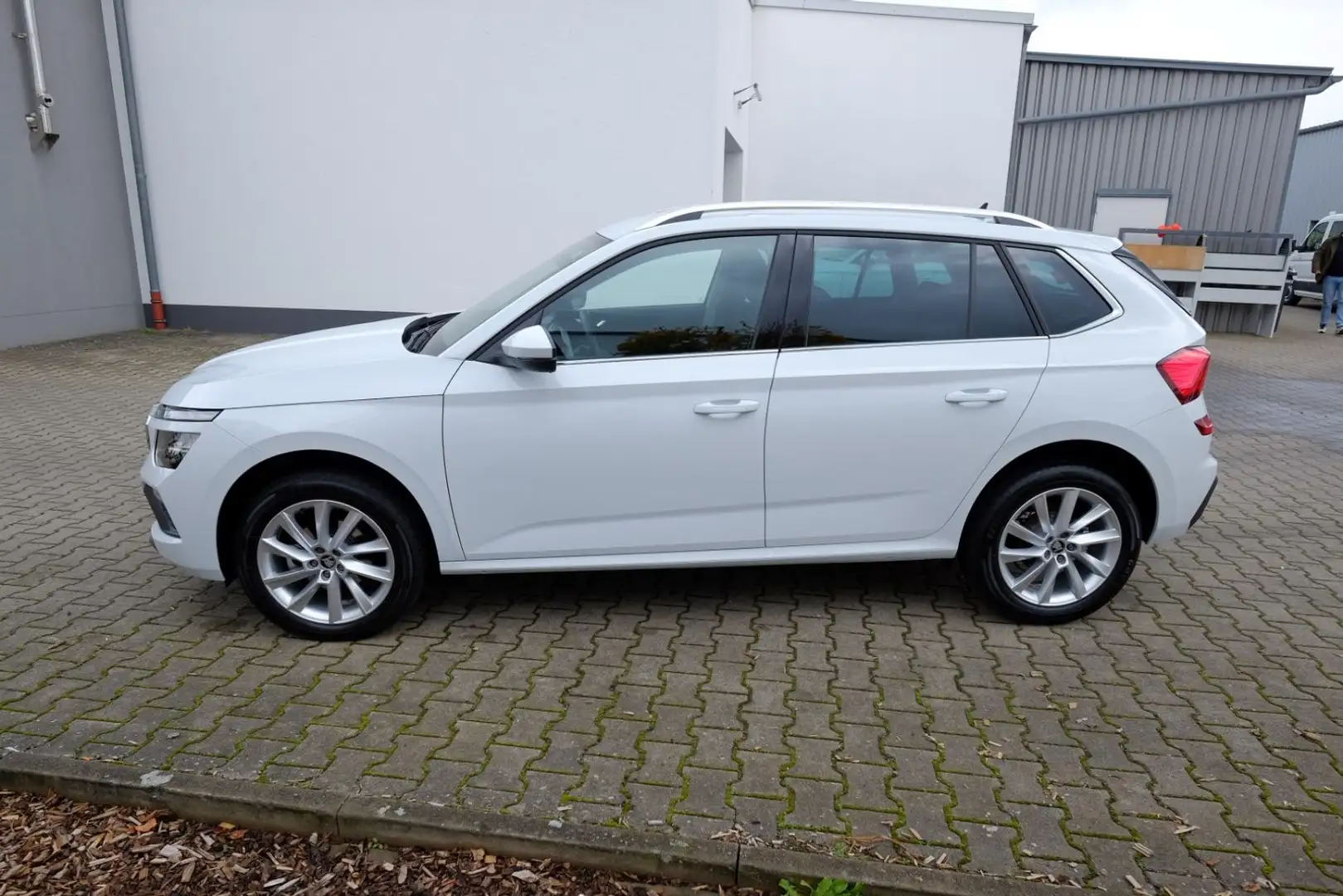 Skoda Kamiq 1.0 TSI DSG Selection Kame/SH/PDC/ALU Blanc - 2