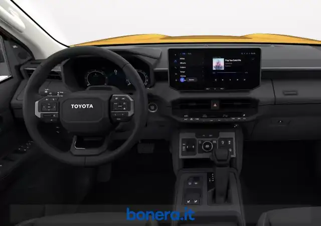 Toyota Hilux view 5