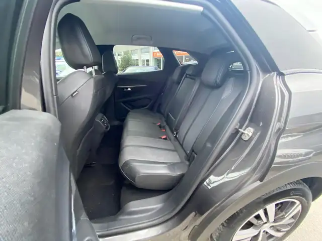 Peugeot 3008 view 6