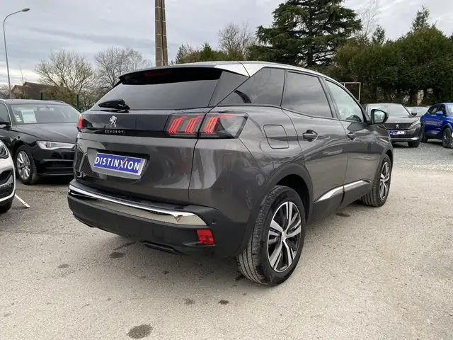 Peugeot 3008 view 4