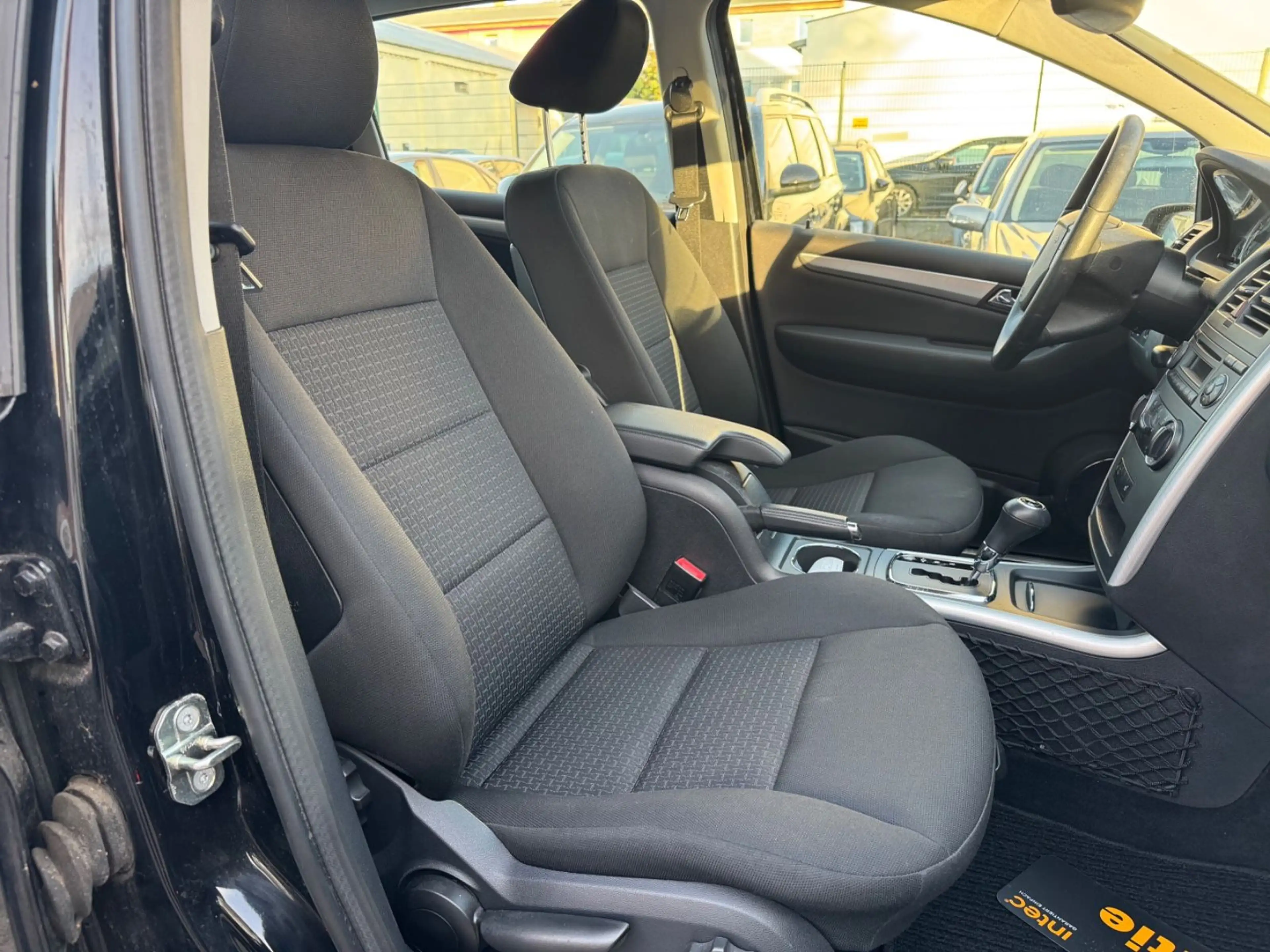 Mercedes-Benz B 160 2. Hand Scheckheftgepflegt bei Mercedes — photo 9