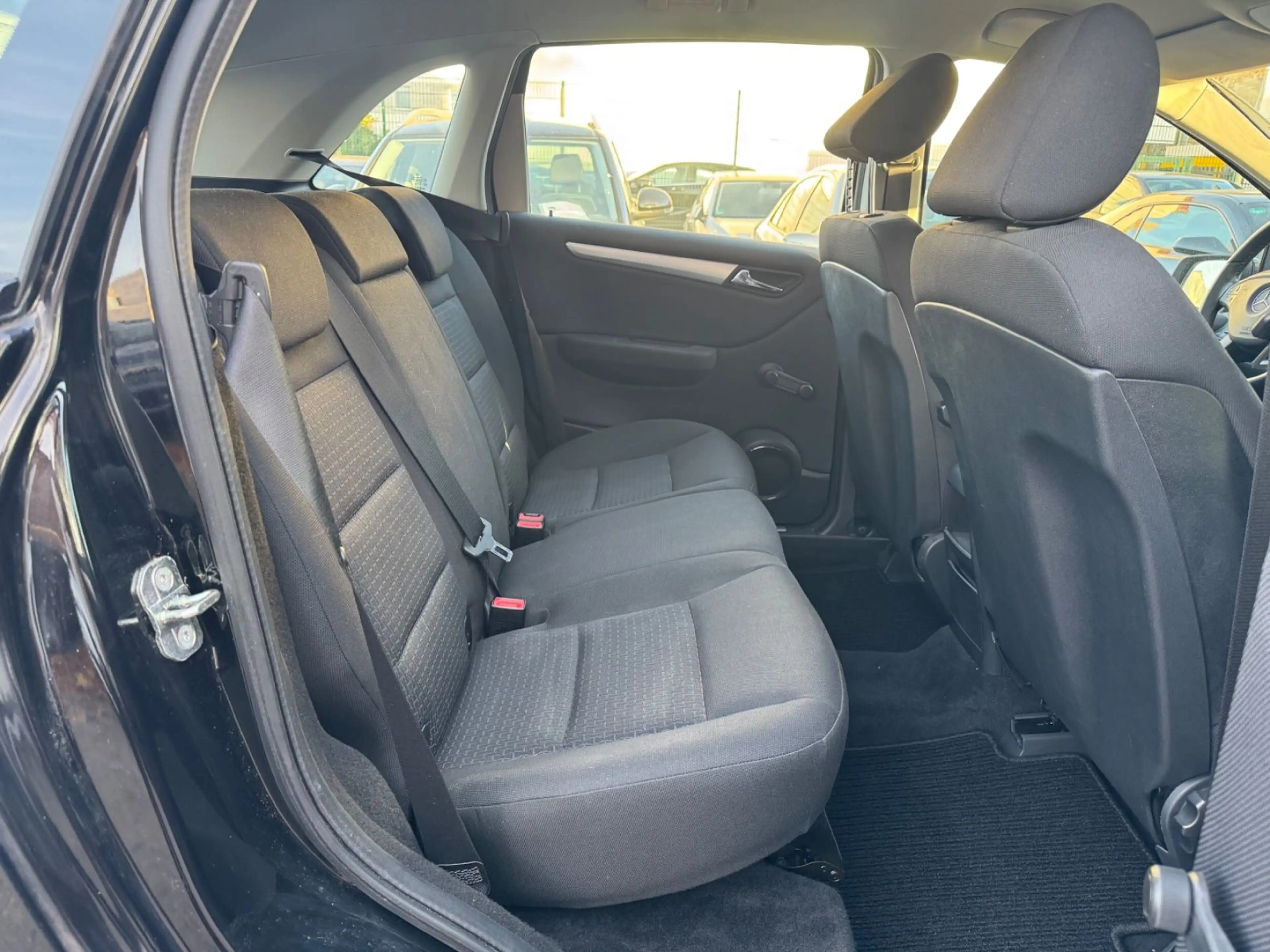 Mercedes-Benz B 160 2. Hand Scheckheftgepflegt bei Mercedes — photo 10