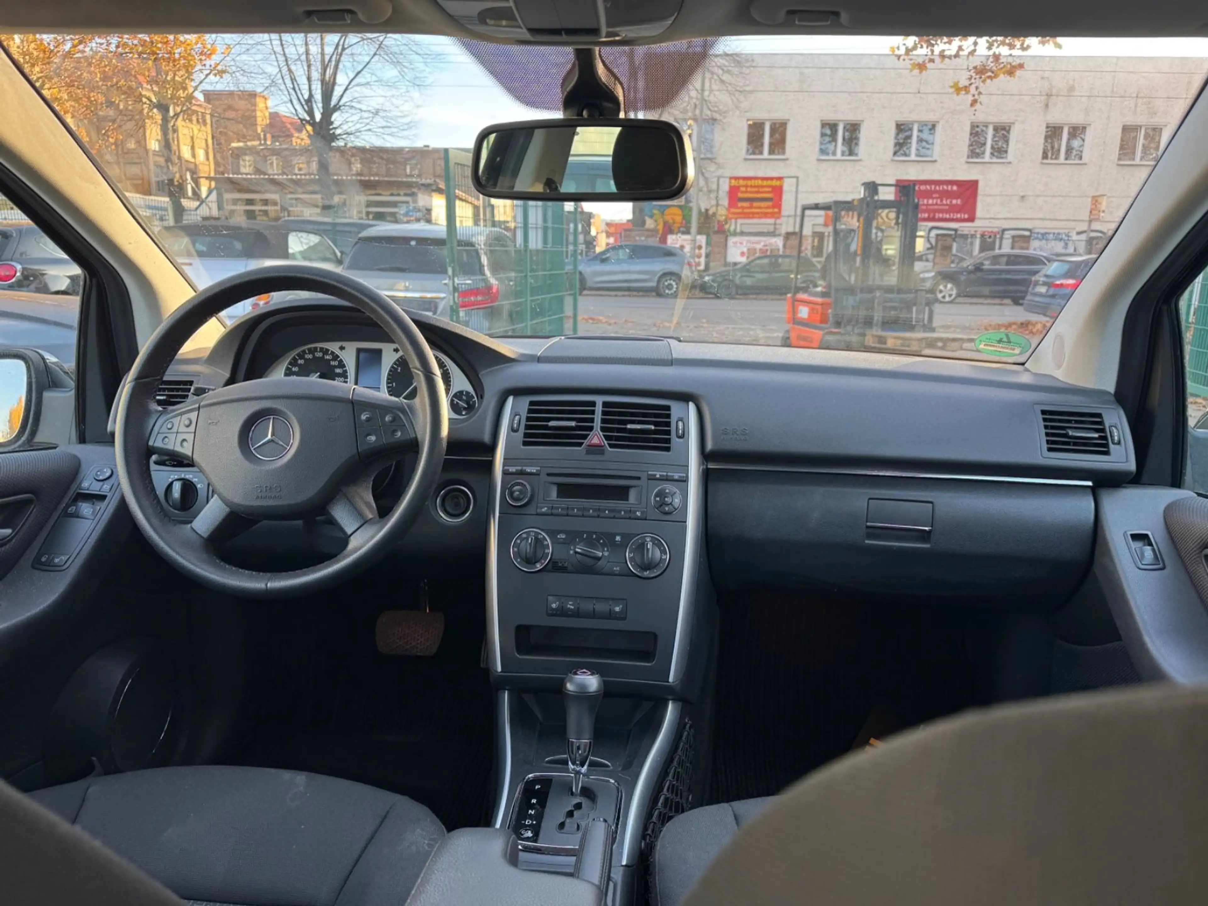 Mercedes-Benz B 160 2. Hand Scheckheftgepflegt bei Mercedes — photo 8