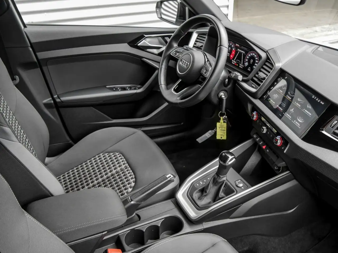 Audi A1 40 2.0 TFSI S line, миниатюра 4