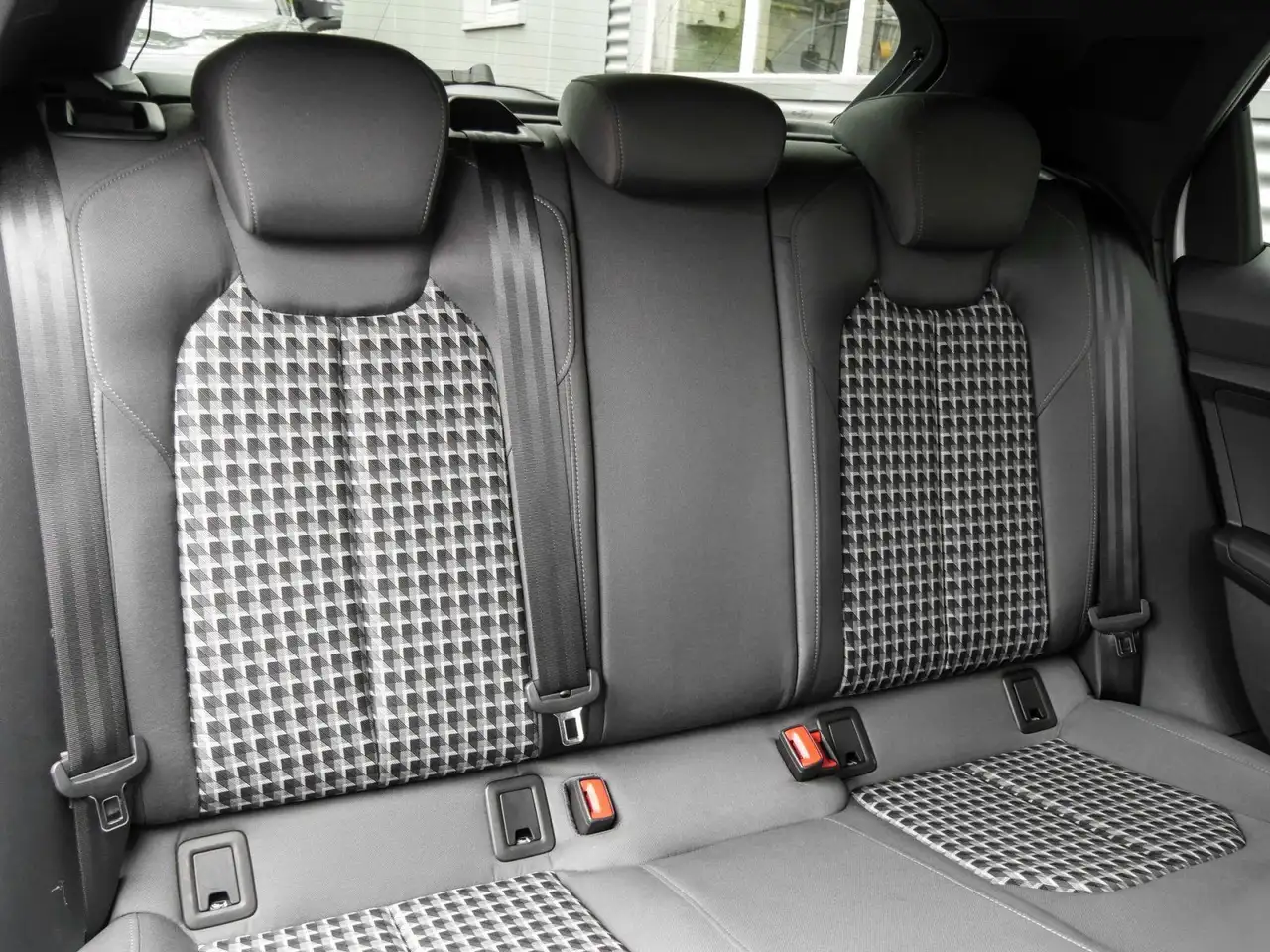 Audi A1 40 2.0 TFSI S line, миниатюра 5