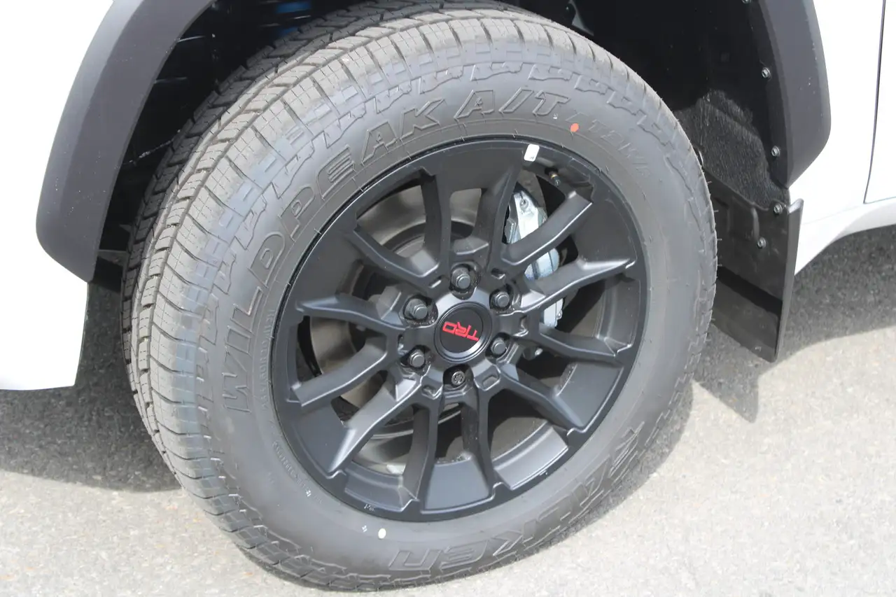 Toyota Tundra снимка Toyota Tundra