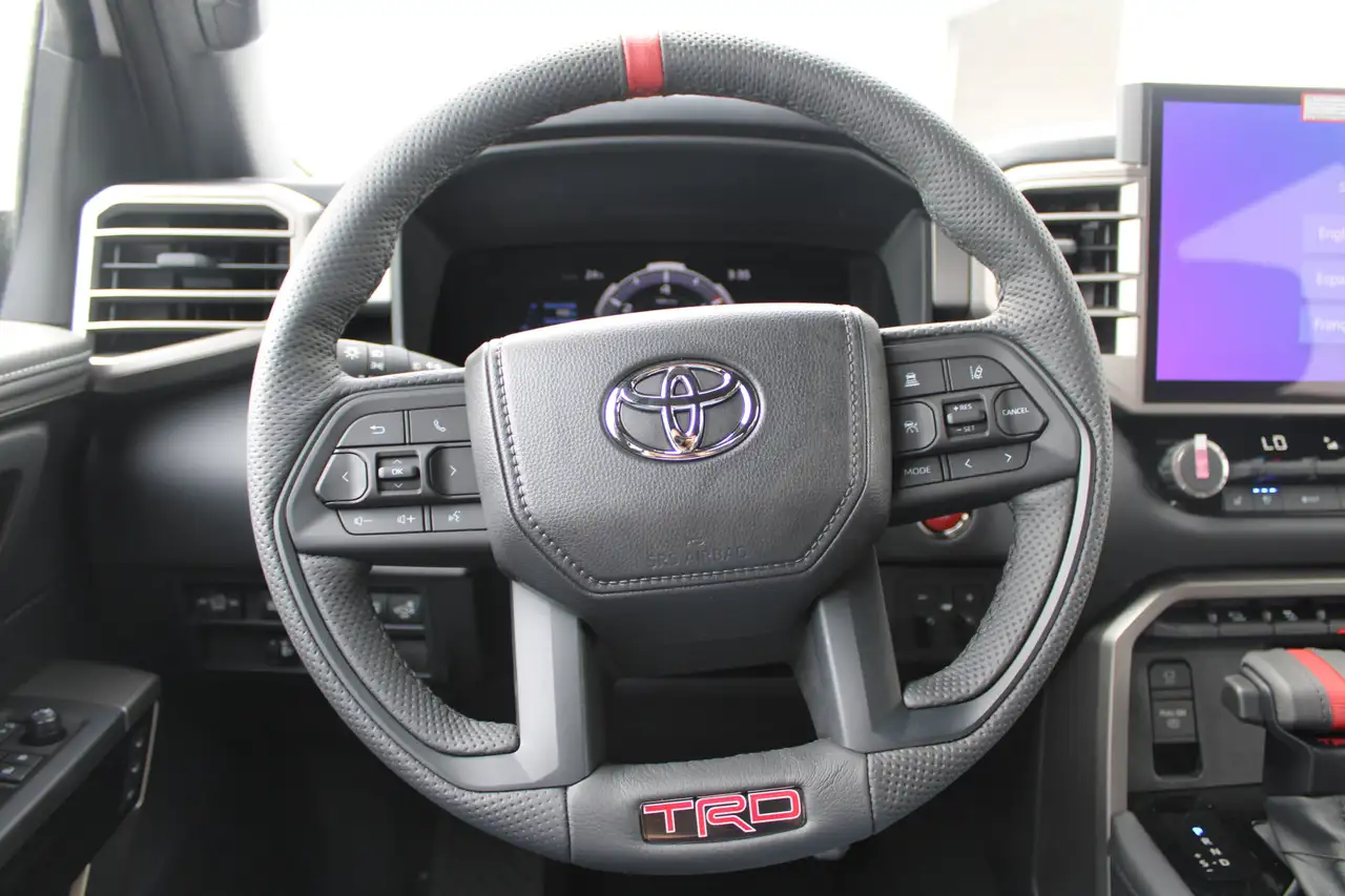 Toyota Tundra снимка Toyota Tundra