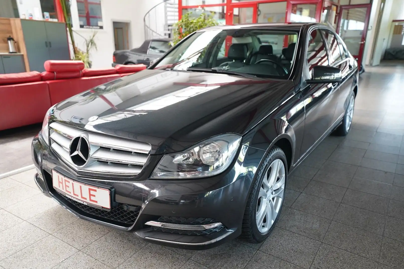 Mercedes-Benz C 180 C-Klasse Lim.C180 BlueEfficiency Avantgard Noir - 1