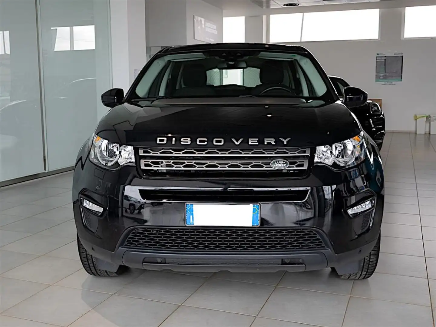 Land Rover Discovery SE AWD 2.0 TD4 150cv Business Premium edition Černá - 2
