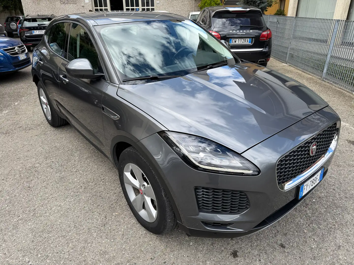 Jaguar E-Pace E-Pace  2.0d i4 awd auto - unico proprietario - Grigio - 1