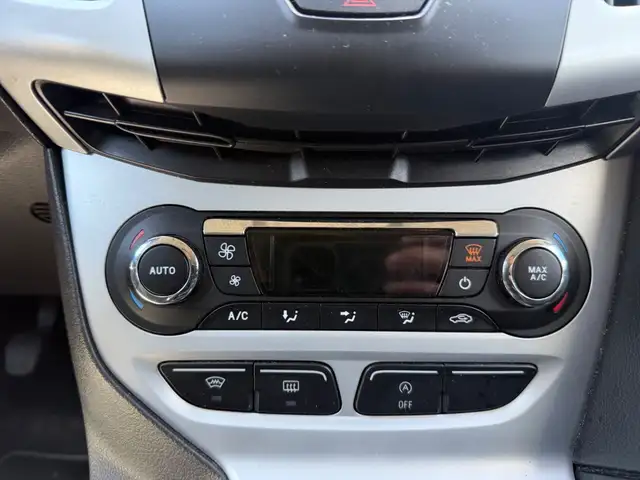 Ford Focus view 15