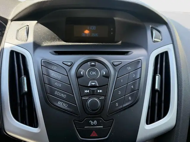 Ford Focus view 14