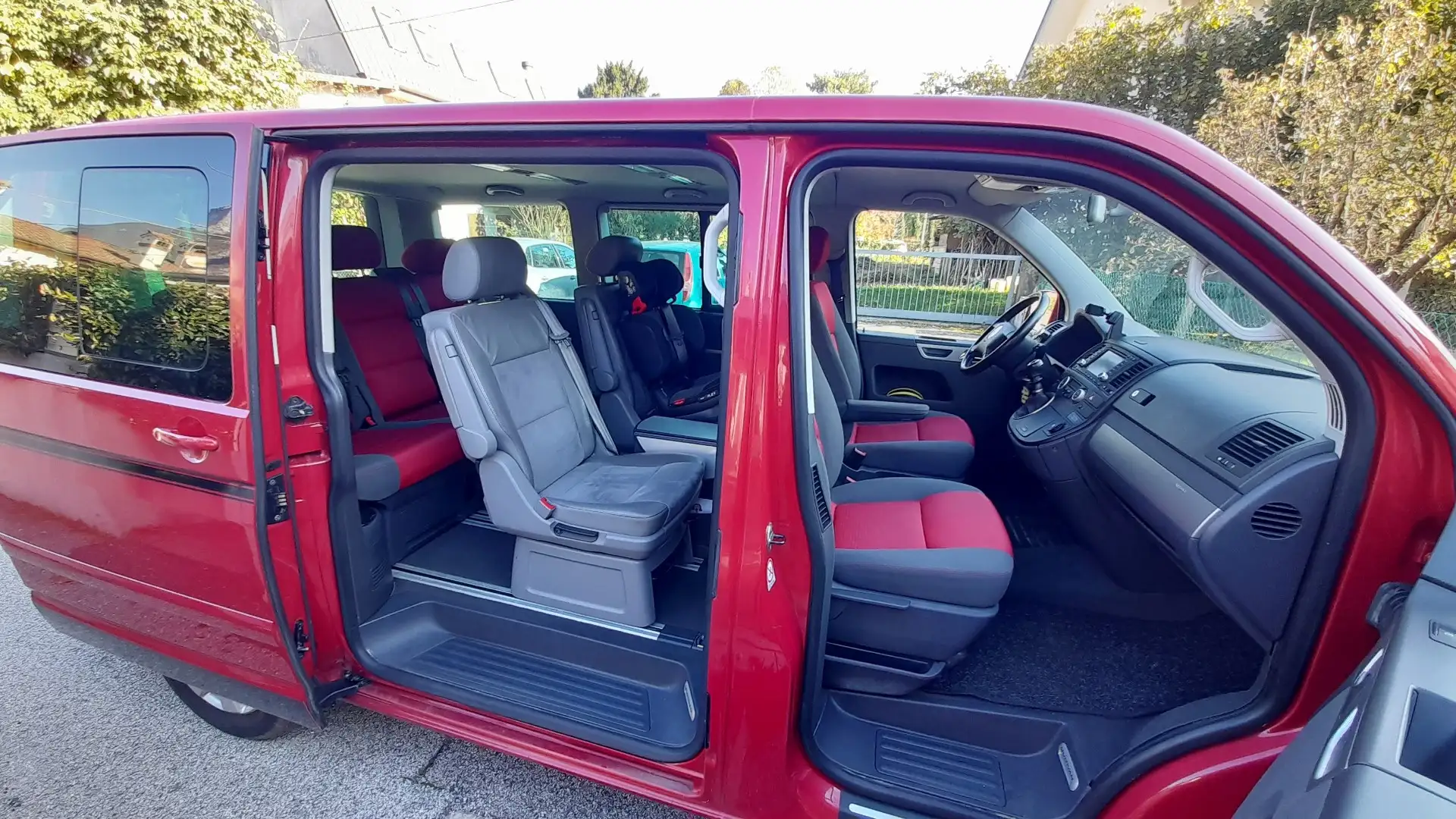 Volkswagen T5 Multivan 2.5 tdi Comfortline 130cv - 2