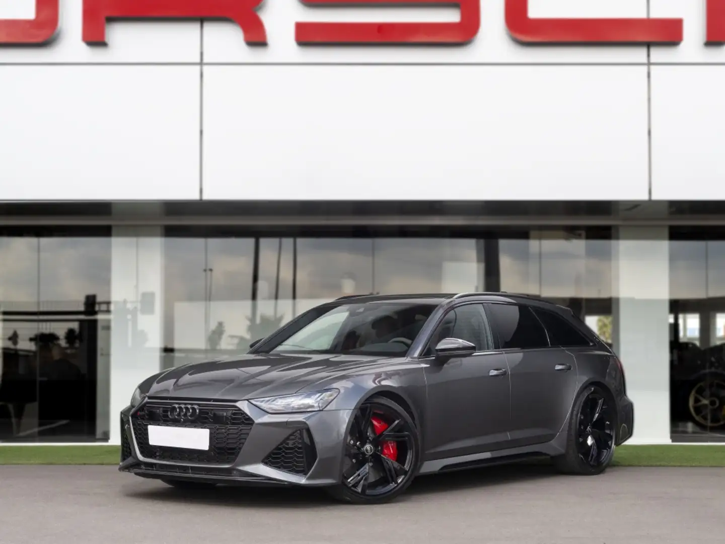 Audi RS6 Avant TFSI quattro Tiptronic Grau - 1