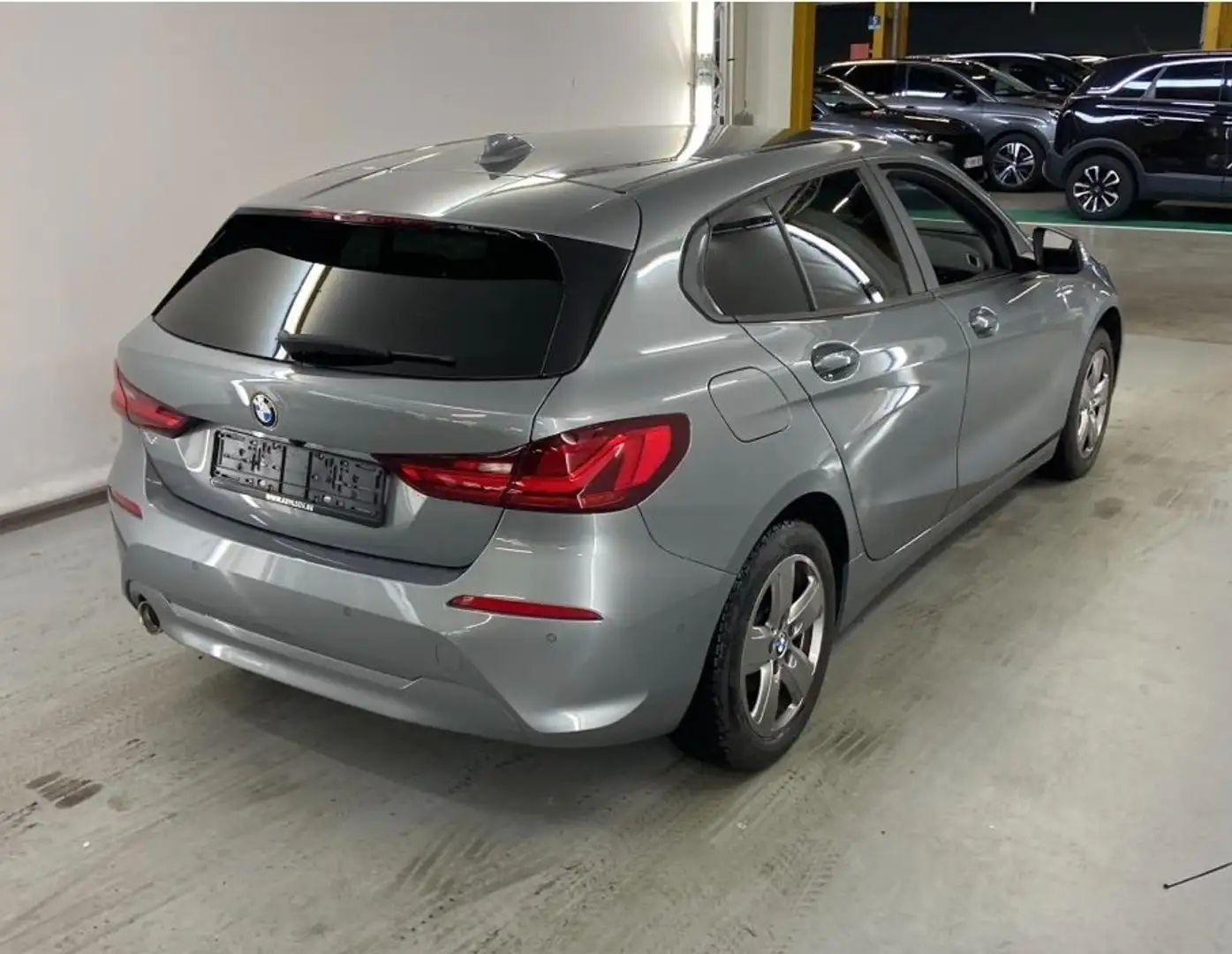 BMW 116 116d Aut. Gris - 2