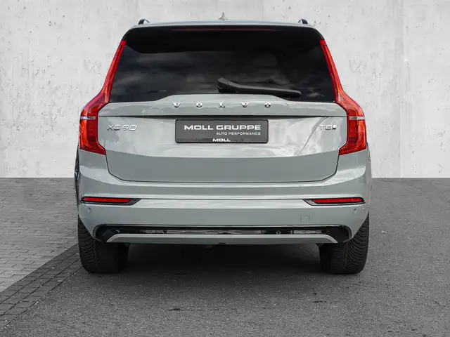 Volvo XC90 view 6