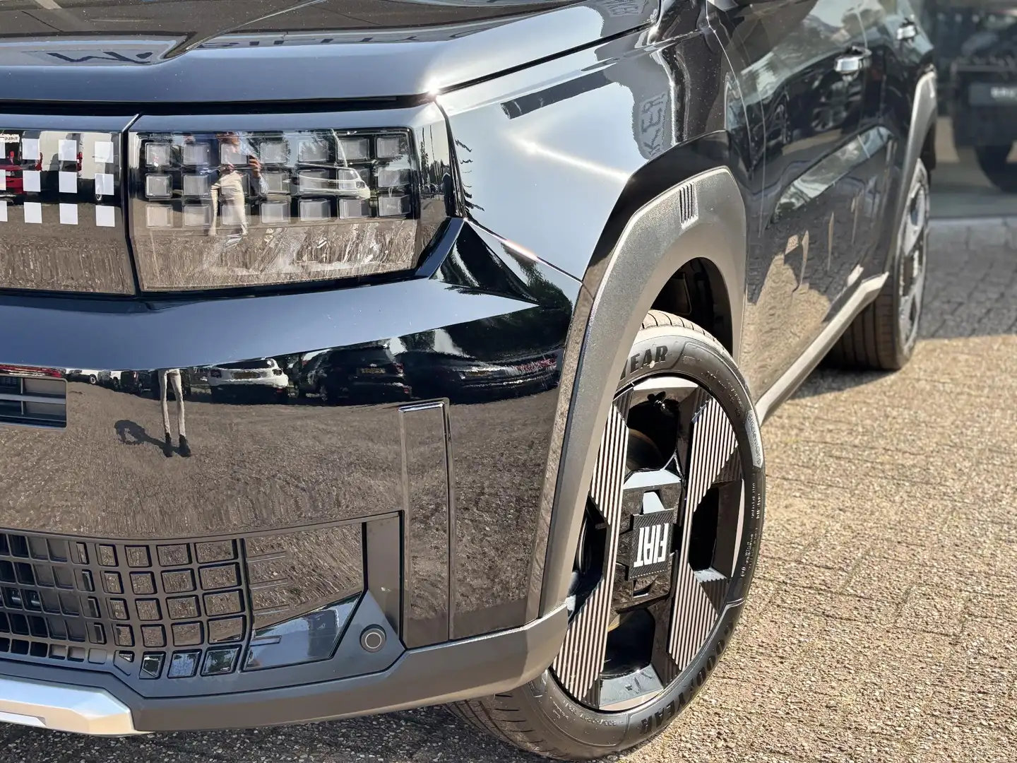 Fiat Grande Panda La Prima 7.4 kW 44 kWh Direct Leverbaar!! Zwart - 2