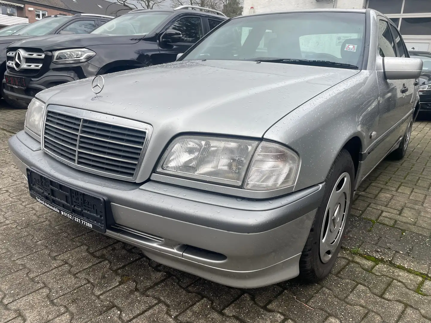 Mercedes-Benz C 200 Classic Top Zustand Silber - 2