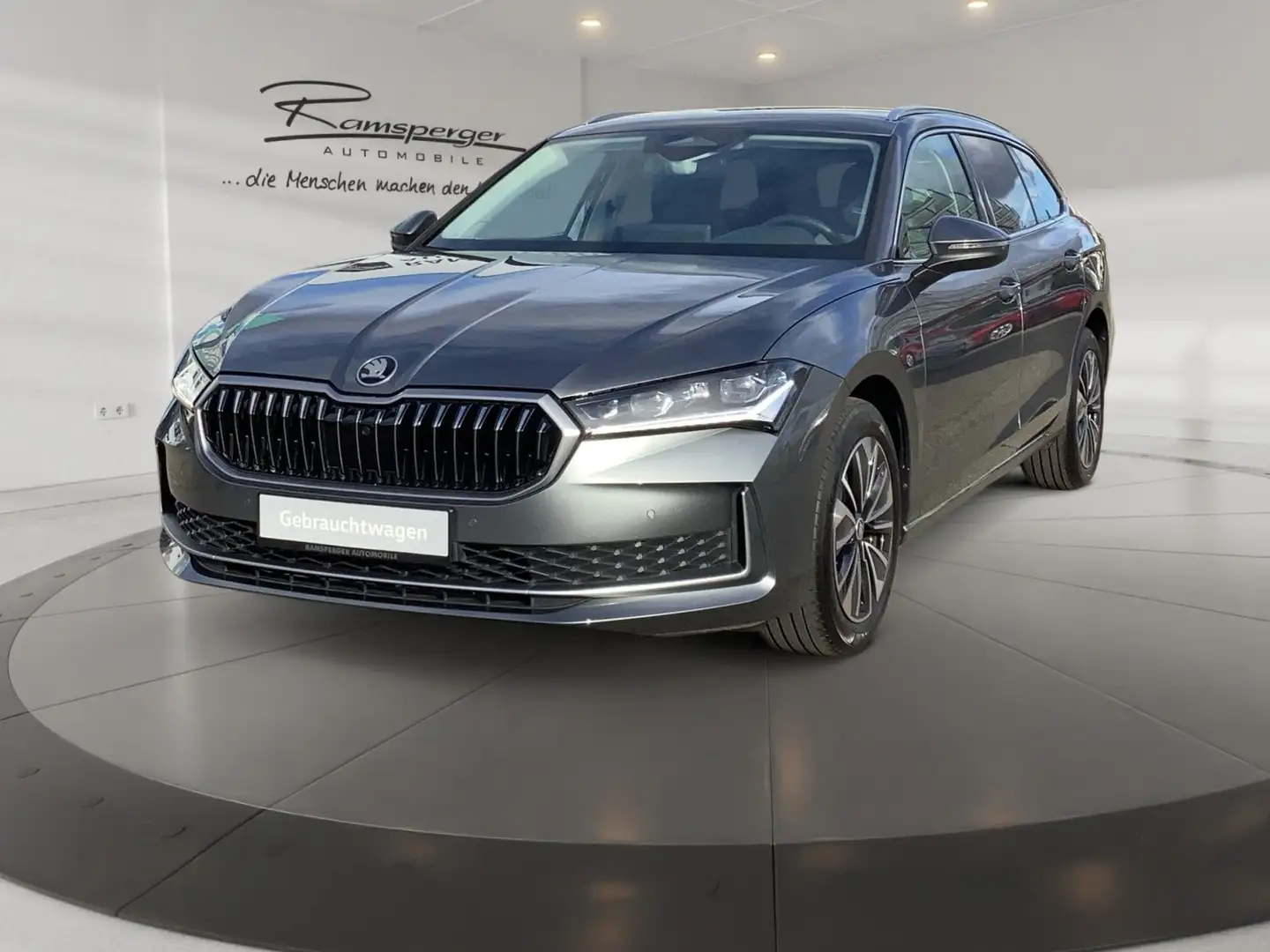 Skoda Superb Combi 2.0 TDI DSG Selection AHK Matrix Grau - 2