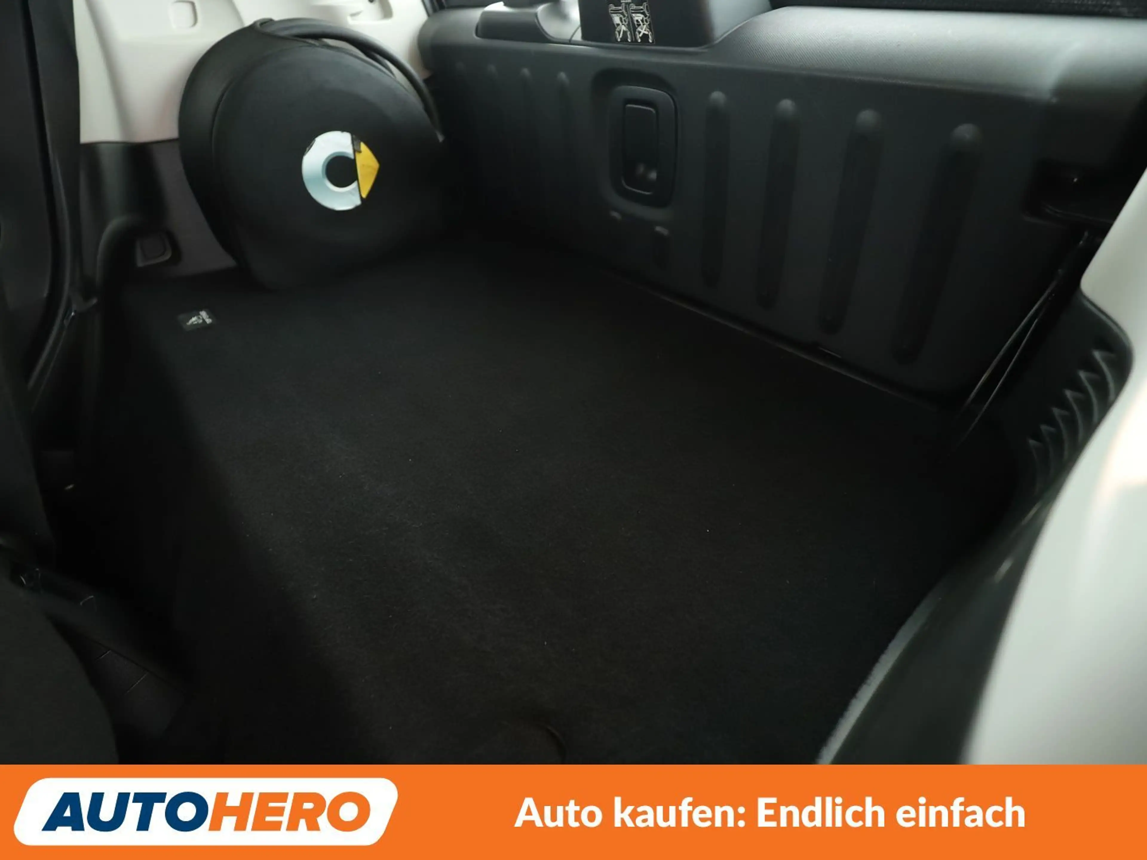 smart forTwo electric drive 60 kW passion Aut.*TEMPO*PDC*SHZ* — photo 14