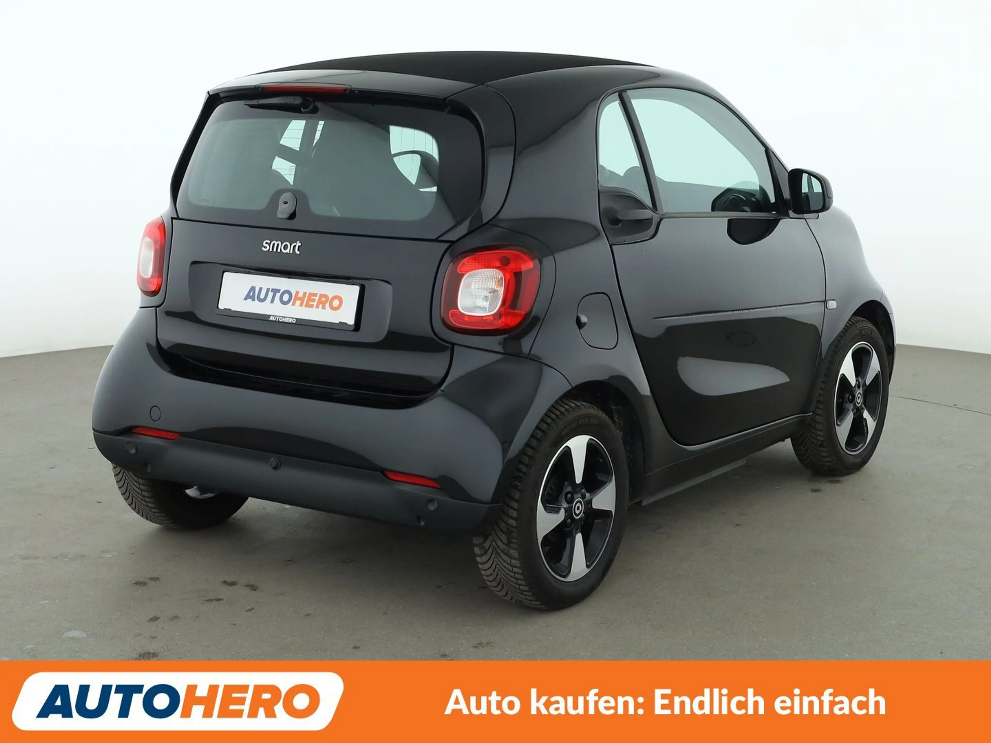 smart forTwo electric drive 60 kW passion Aut.*TEMPO*PDC*SHZ* — photo 6